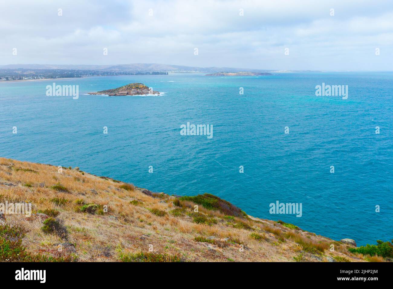 Encounter Bay in Victor Harbor, seen from the bluff at Rosetta Headland, looking towards Wright Island and Granite Island. Stock Photo