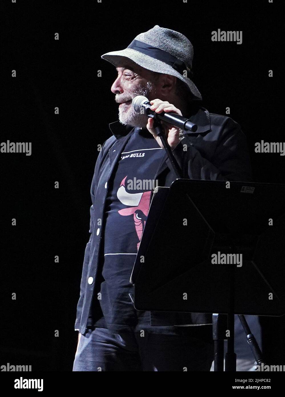 Vercelli, Italy. 19th July, 2022. A moment of the live show of the Italian comedian, stand-up comedian, actor and conductor Nino Frassica, accompanied by the music band 'Los Plaggers' Stock Photo