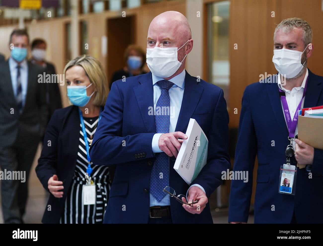 Health Minister Stephen Donnelly (centre) and Michele Tait, CEO at St. Vincent's University