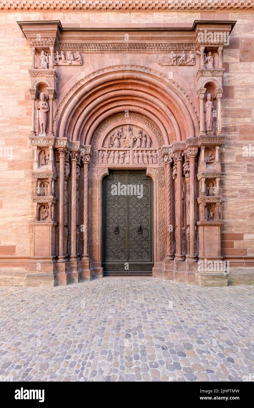 Galluspforte, Basel Minster (Basler Münster), the famous landmark and tourist attraction of Basel, Switzerland. Stock Photo