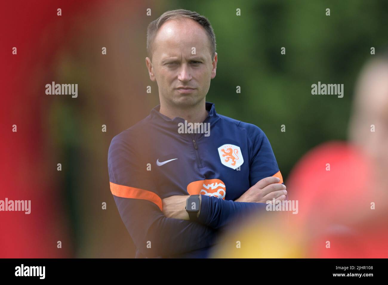STOCKPORT - UK, 20/07/2022, Holland women's trainer coach Mark Parsons during a training session for the Dutch women's national team on July 20, 2022 at Stockport County FC in Stockport prior to the UEFA Women's EURO England 2022 game against France. ANP GERRIT VAN COLOGNE Stock Photo