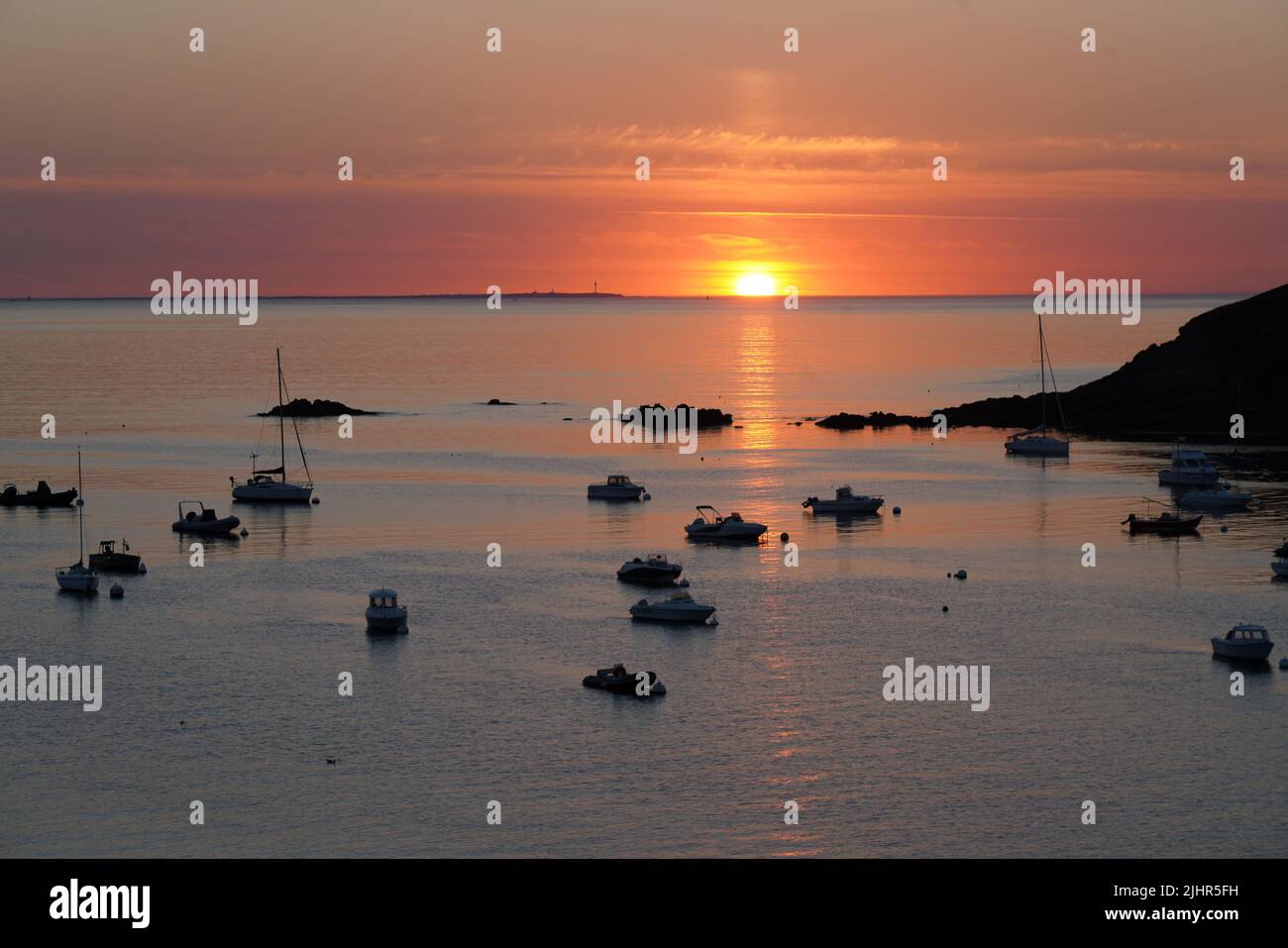 France, Bretagne region (Brittany), North tip of Finistère, pays d'Iroise, Ploumoguer, beach of Illlien, sunset, view over the Île d'Ouessant, Stock Photo