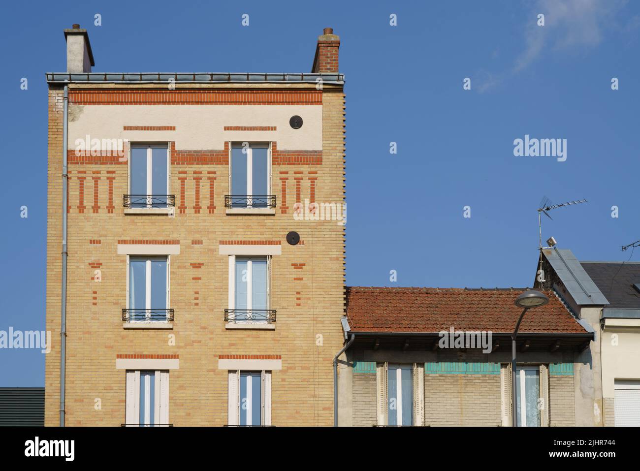 France, Region Grand Est, Marne, Reims, rue de Mars, building facades