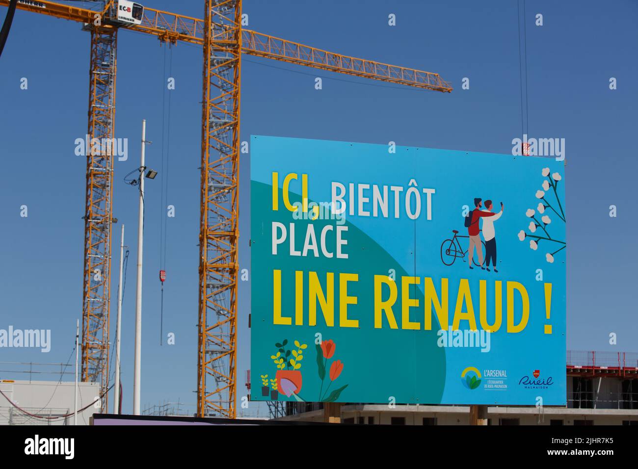 France, Ile de France region, Hauts de France, Rueil-Malmaison, Jacques Chirac park, construction cranes around the future Line Renaud square Stock Photo