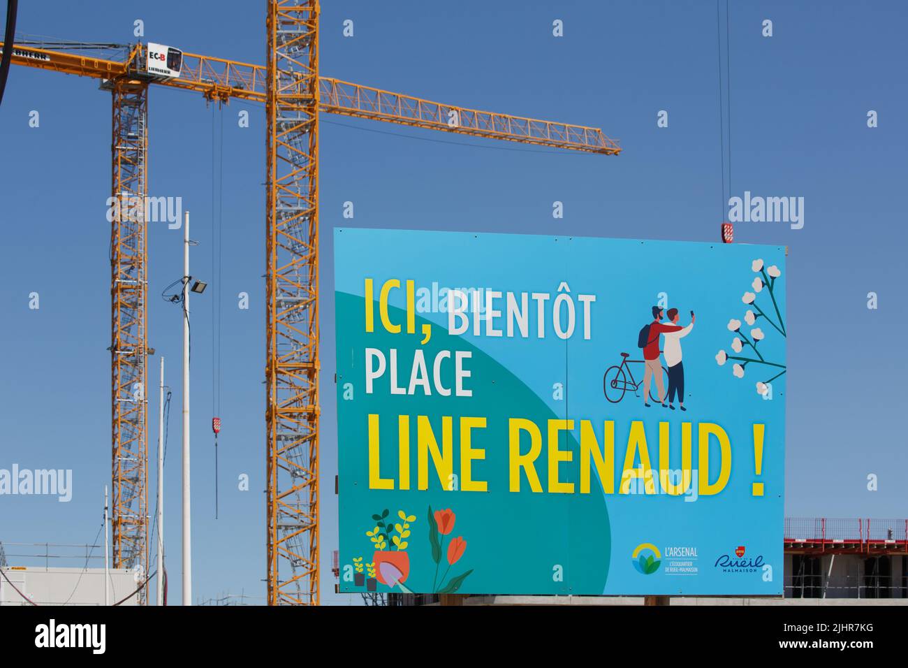France, Ile de France region, Hauts de France, Rueil-Malmaison, Jacques Chirac park, construction cranes around the future Line Renaud square Stock Photo