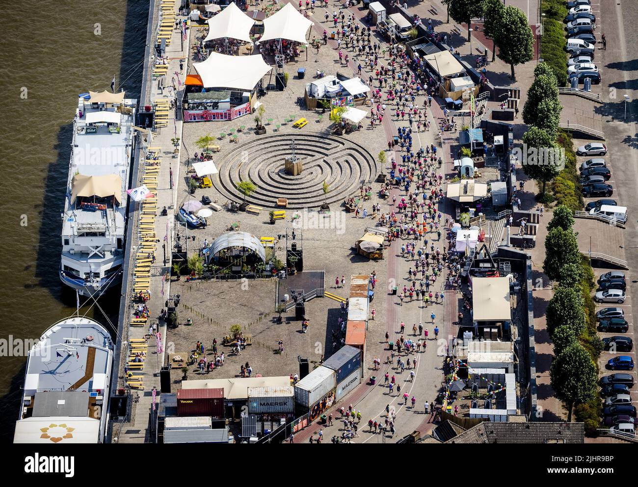 NIJMEGEN Netherlands, 20220720 135258 NIJMEGEN Hikers seen from