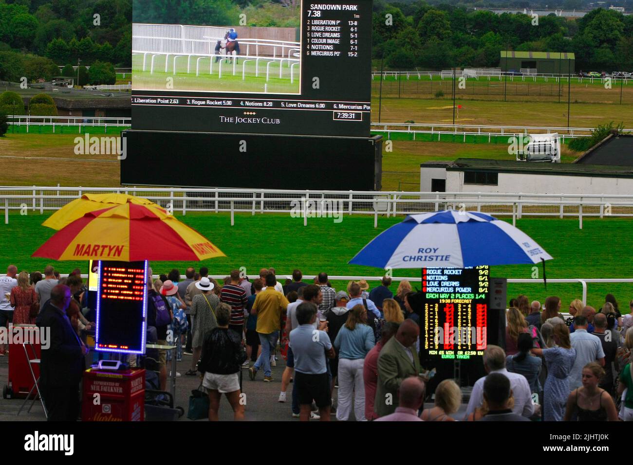 Paloma racing evening hires stock photography and images Alamy