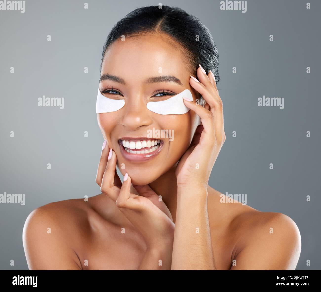 Dark patches skin hi-res stock photography and images - Alamy