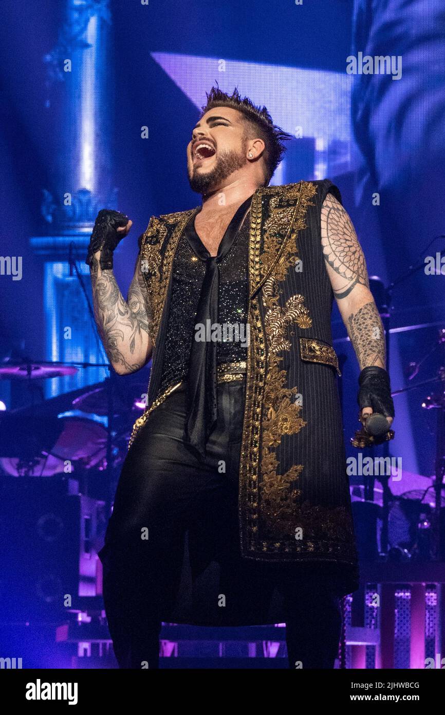 Adam lambert 2022 hi-res stock photography and images - Alamy