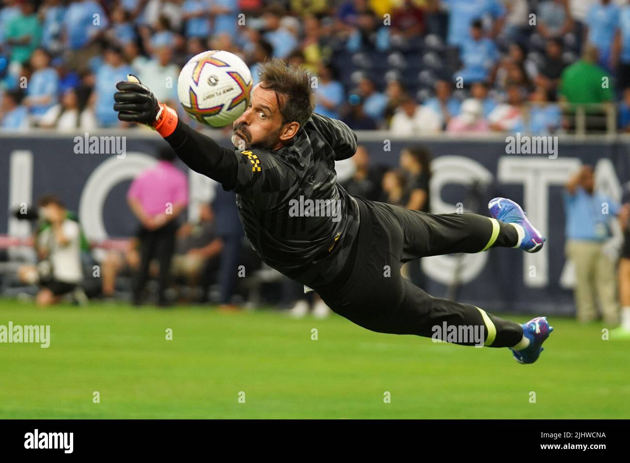 Manchester City's Scott Carson warms up ahead of a pre-season friendly match at NRG Stadium, Houston. Picture date: Wednesday July 20, 2022. Stock Photo