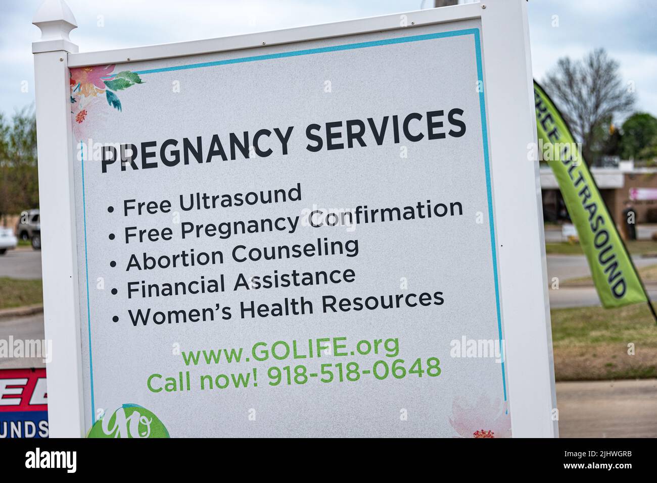 Pregnancy resource clinic offering women pregnancy confirmation, free ultrasounds, counseling, and financial assistance in Tulsa, Oklahoma. (USA) Stock Photo