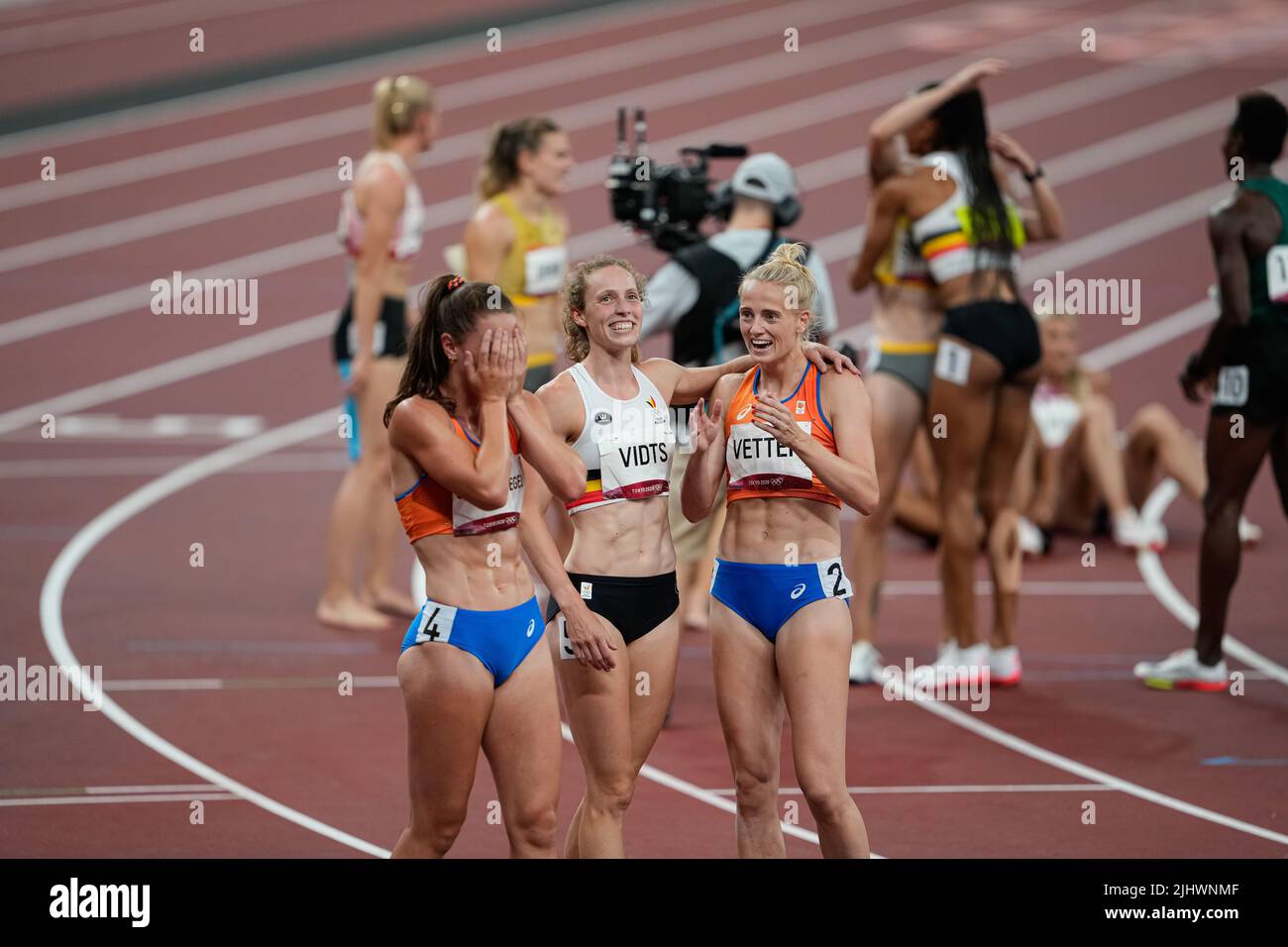 Emma Oosterwegel celebrating her medal in the heptathlon at the Tokyo 2020 Olympics. Stock Photo