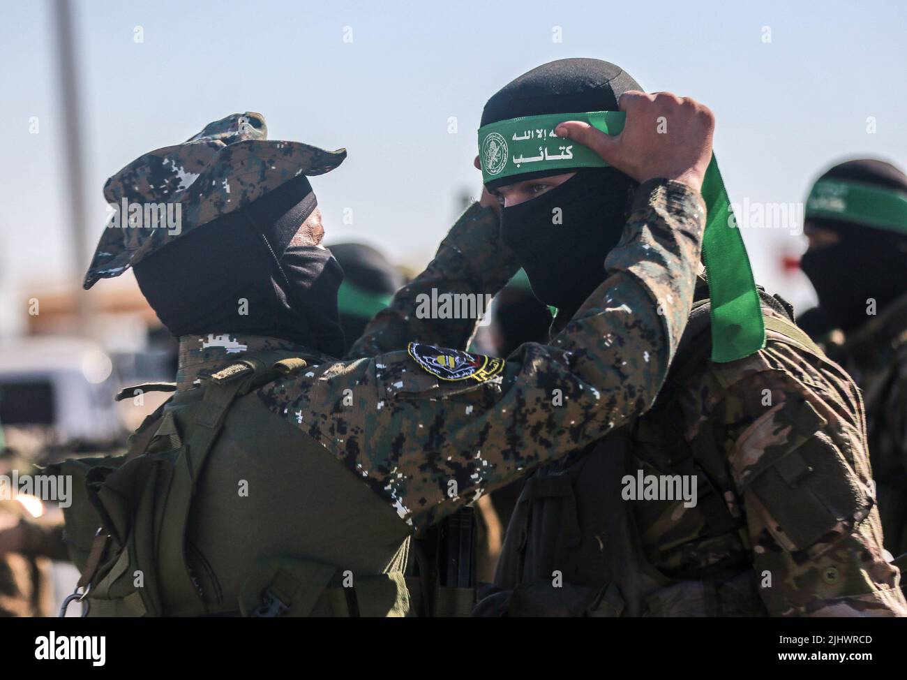 Gaza, Palestine. 20th July, 2022. Members of the Izz al-Din al-Qassam Brigades, the military wing of Hamas participate in an anti-Israel military parade in Gaza City. Credit: SOPA Images Limited/Alamy Live News Stock Photo