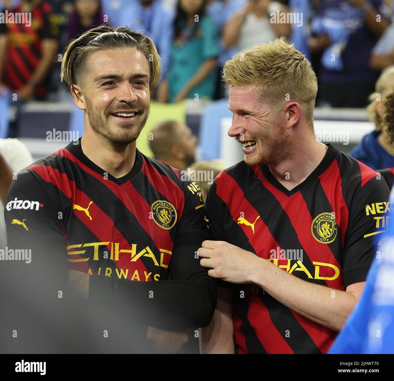 Houston, Texas, USA. 20th July, 2022. Manchester City midfielder JACK GREALISH (left) shares a laugh with midfielder KEVIN DE BRUYNE (17) after a club friendly between Manchester City and Club America on July 20, 2022 in Houston, Texas. (Credit Image: © Scott Coleman/ZUMA Press Wire) Credit: ZUMA Press, Inc./Alamy Live News Stock Photo