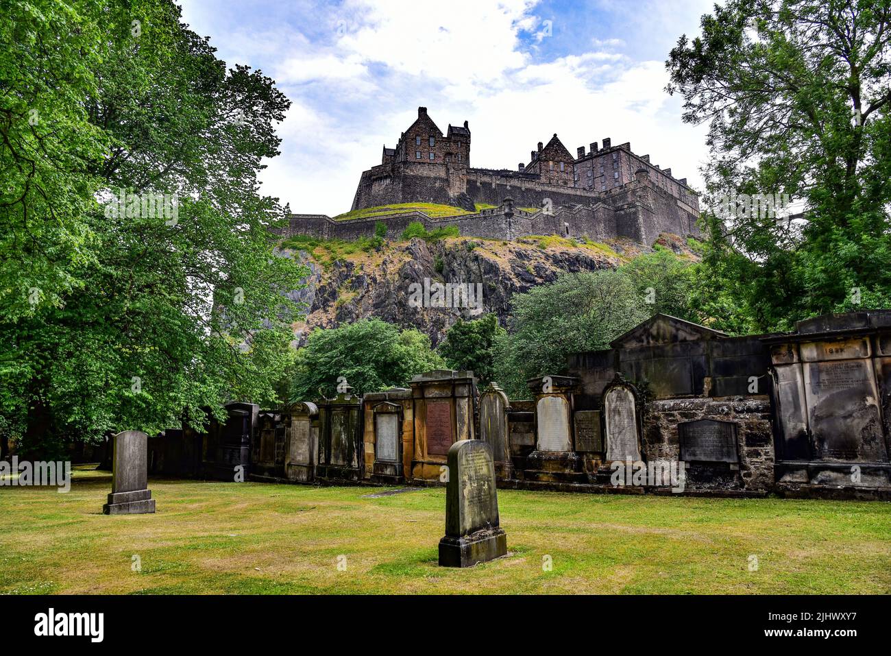 Edinburgh Castle with Saint Cuthbert Cemetery in the foreground, Scotland, United Kingdom, Europe Stock Photo