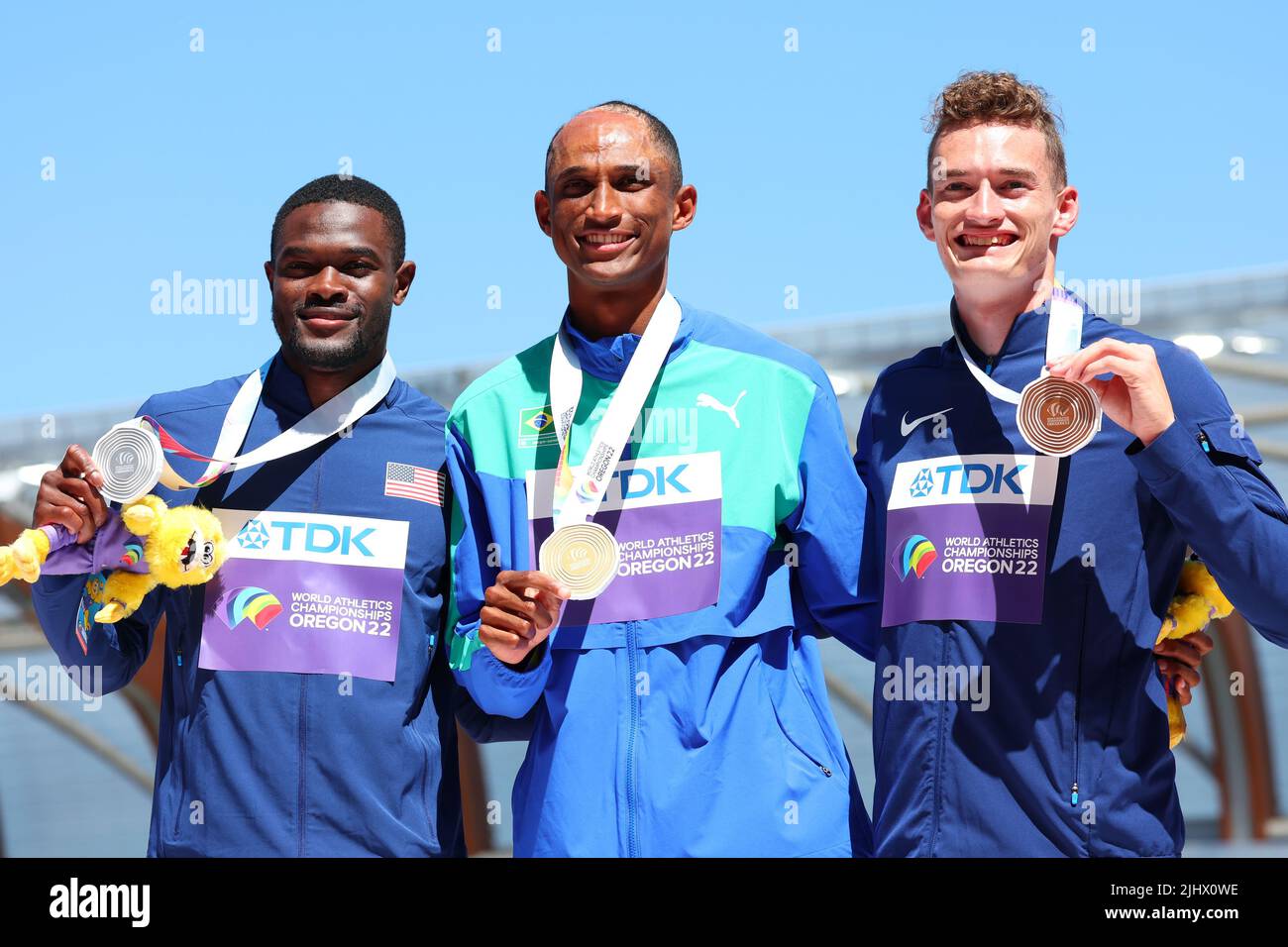 Hayward Field, Eugene, Oregon, USA. 20th July, 2022. (L-R) Rai Benjamin (USA), Alison Dos Santos (BRA), Trevor Bassitt (USA), JULY 20, 2022 - Athletics : IAAF World Championships Oregon 2022 Men's 400mH Award ceremony at Hayward Field, Eugene, Oregon, USA. Credit: Yohei Osada/AFLO SPORT/Alamy Live News Stock Photo