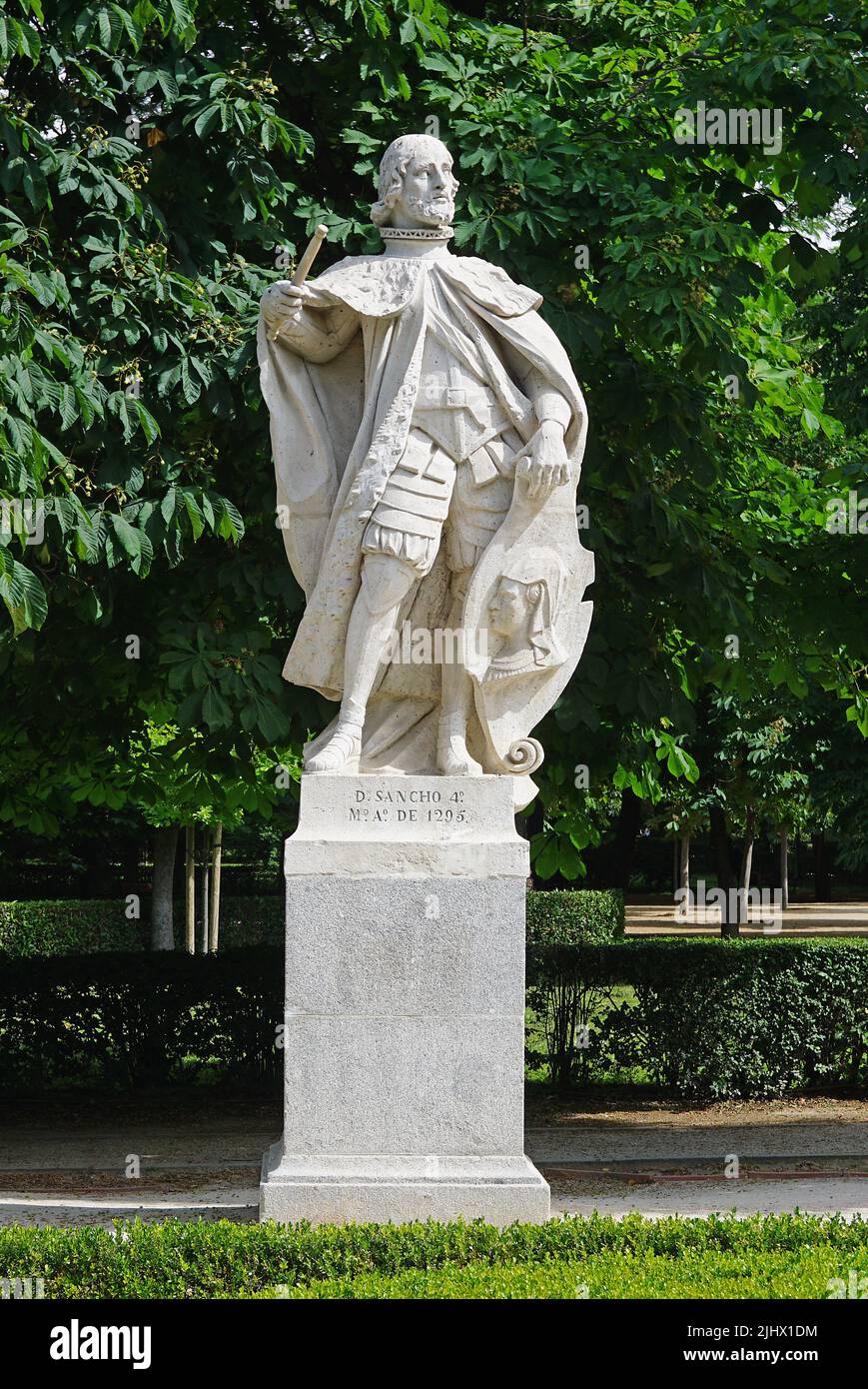 Statue of Sancho IV of Castile (1258 – 1295) king of Castile, León and Galicia,at the Buen Retiro Park,Parque del Buen Retiro in Madrid, Spain.El Retiro  first belonged to the Spanish Monarchy.Late 19th century it became a public park. Stock Photo
