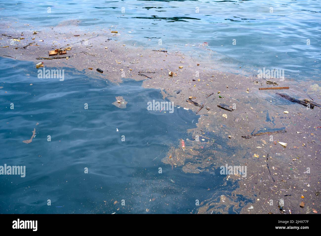 Oil spill on sea surface. Pollution in the water Stock Photo Alamy