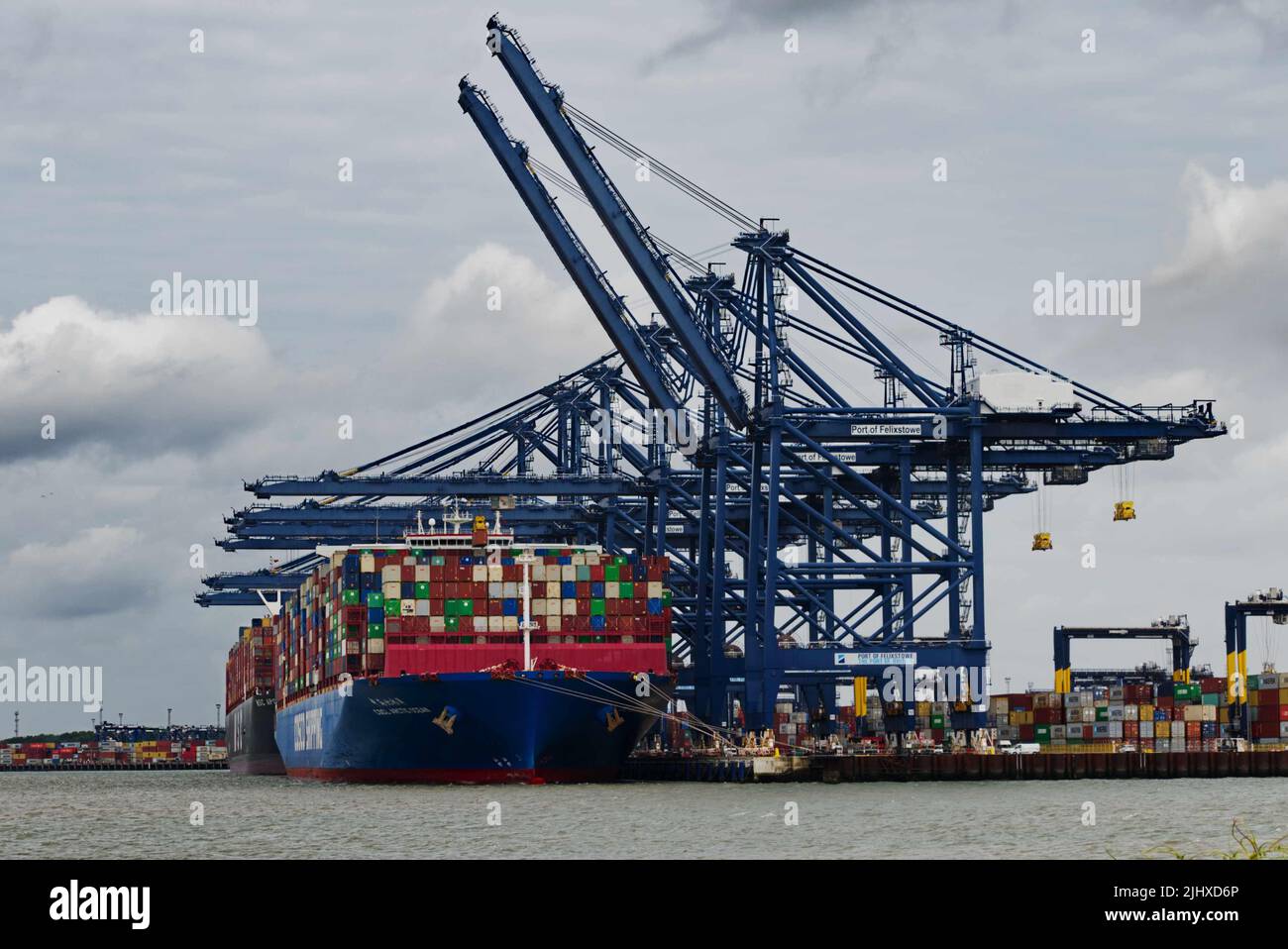 Container ships ready to unload at Felixstowe docks Stock Photo