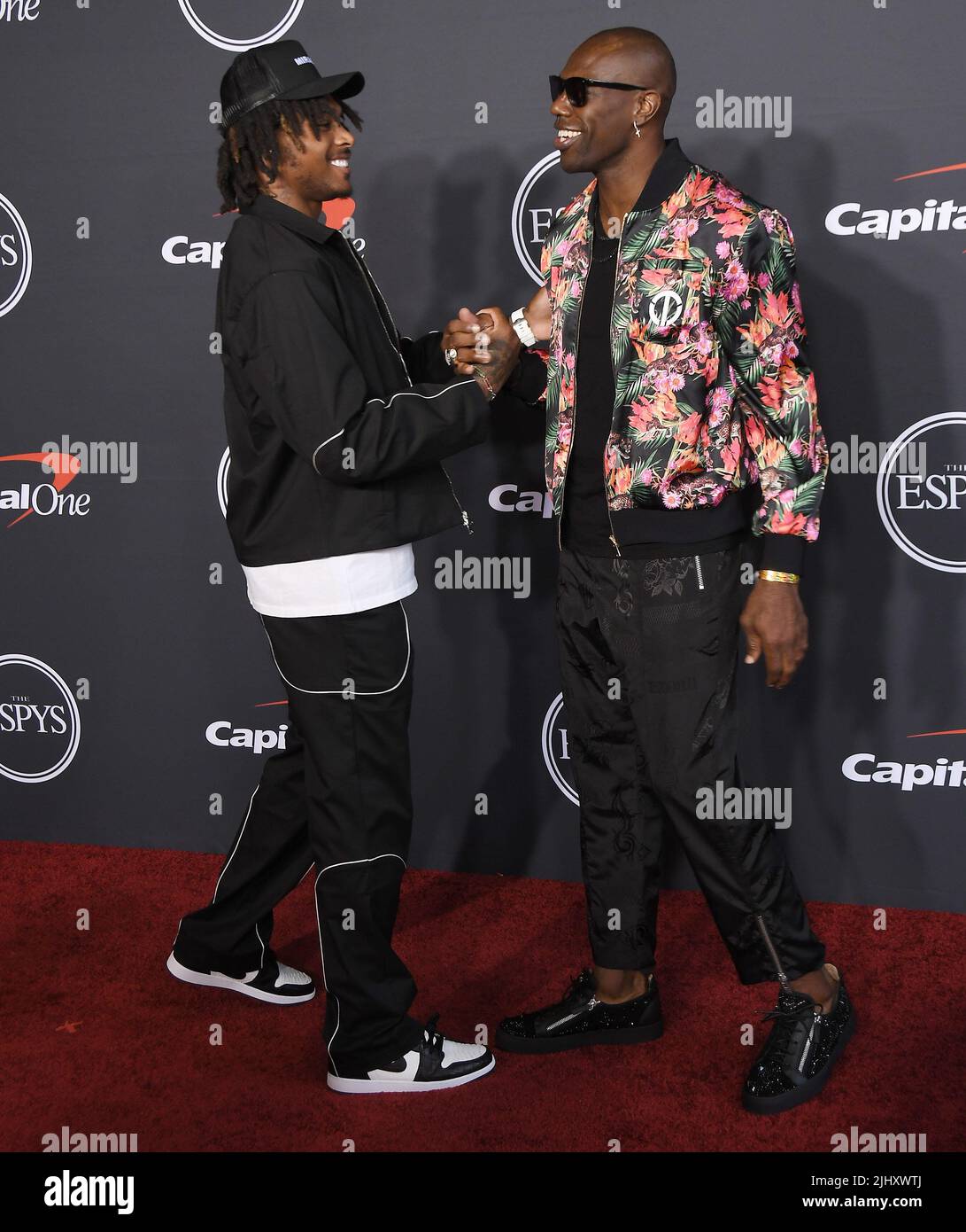 Los Angeles, USA. 20th July, 2022. (L-R) Jalen Ramsey and Terrell Owens at  the 2022 ESPYs held at the Dolby Theater in Hollywood, CA on Wednesday,  ?July 20, 2022. (Photo By Sthanlee