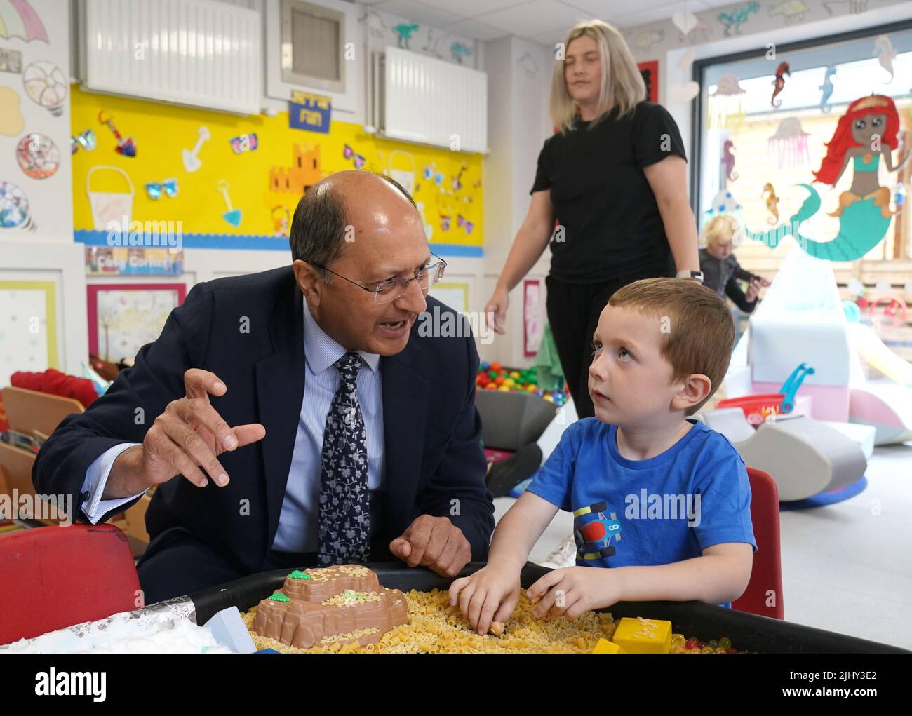 Northern Ireland Secretary Shailesh Vara Meeting Four Year Old Conall Mccrudden Flanagan At A 