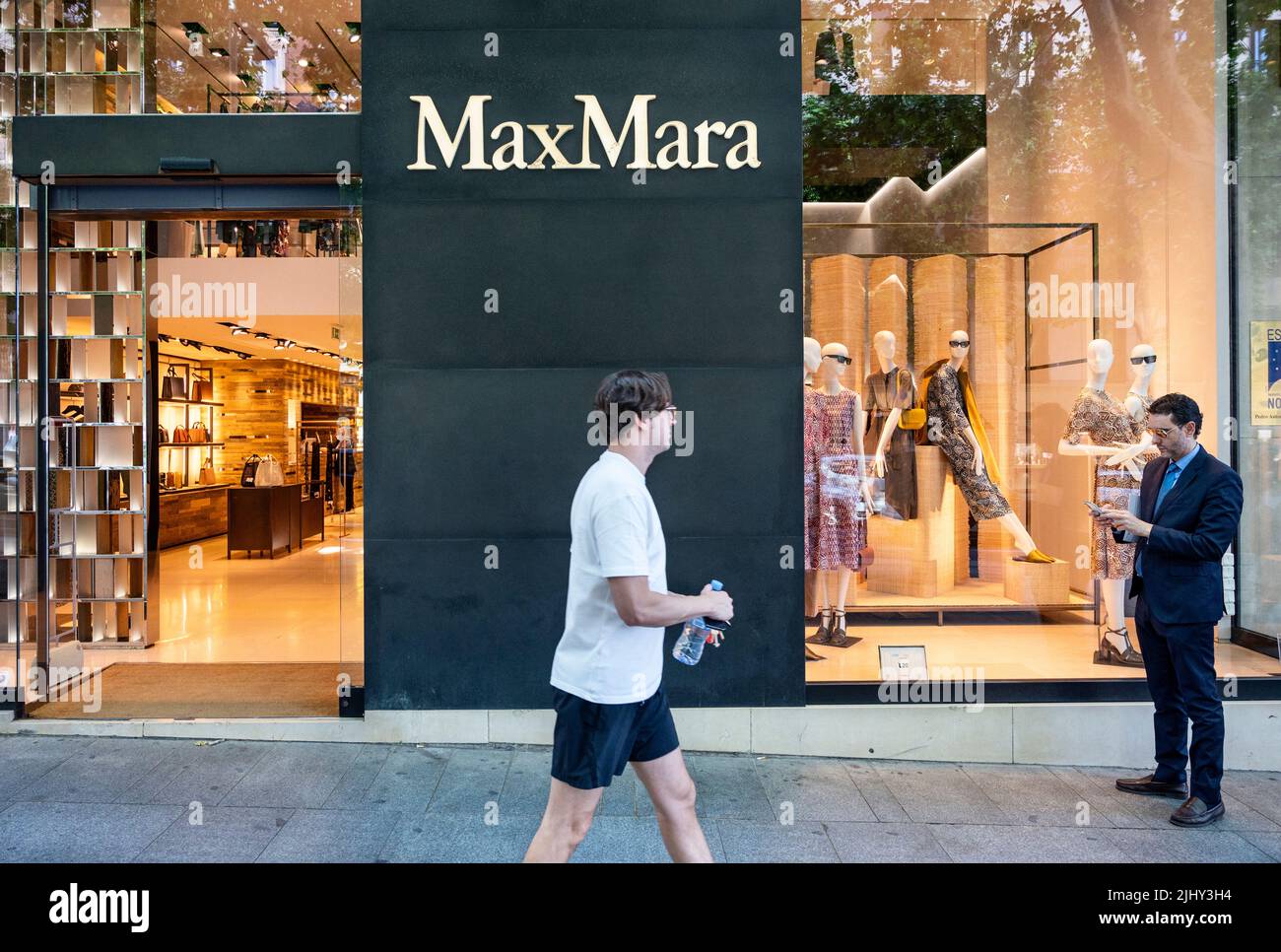 Aanvankelijk kort kogel Max mara store hi-res stock photography and images - Page 3 - Alamy