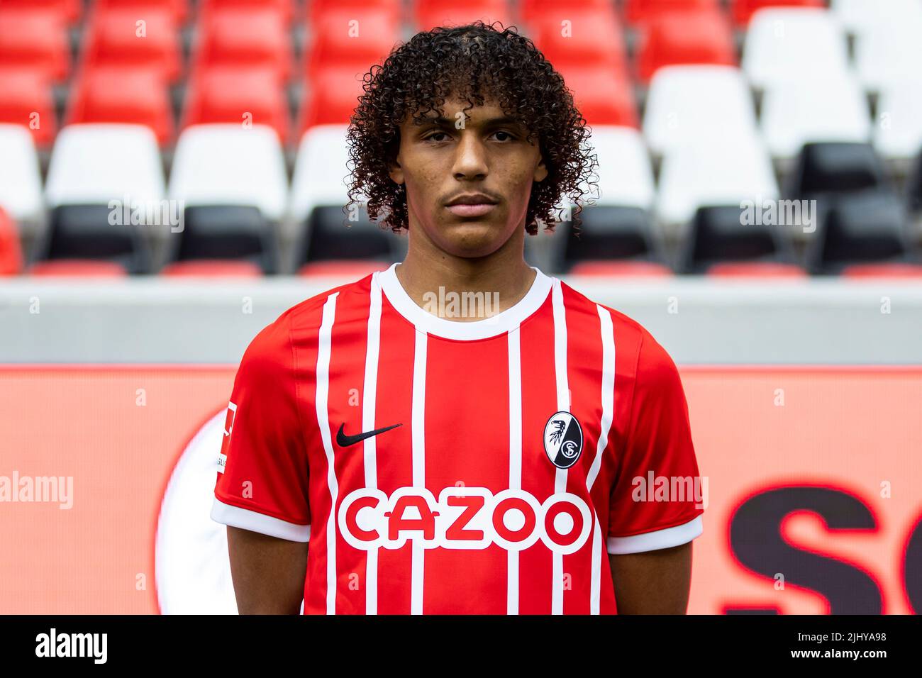 Freiburg, Germany. 20th July, 2022. Soccer, 1. Bundesliga, SC Freiburg, photo opportunity (in home jersey) for the 2022/23 season: Kiliann Sildillia. Credit: Tom Weller/dpa - IMPORTANT NOTE: In accordance with the requirements of the DFL Deutsche Fußball Liga and the DFB Deutscher Fußball-Bund, it is prohibited to use or have used photographs taken in the stadium and/or of the match in the form of sequence pictures and/or video-like photo series./dpa/Alamy Live News Stock Photo