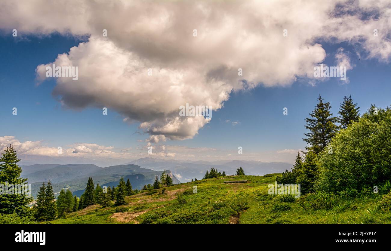Mt roen hi-res stock photography and images - Alamy