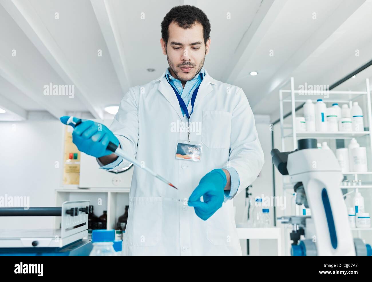 Lab sample hi-res stock photography and images - Alamy