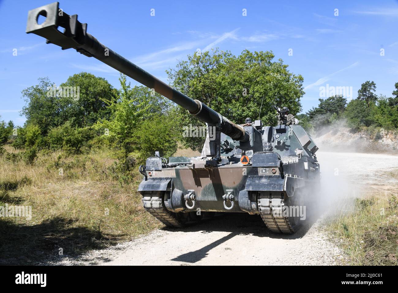 Grafenwoehr, Germany. 20th July, 2022. Polish army soldiers with 2nd Battalion, 5th Artillery Brigade maneuver a AHS Krab 155mm self-propelled howitzers during exercise Dynamic Front 22 at the Grafenwoehr Training Area, July 20, 2022 in Grafenwoehr, Germany. Credit: Markus Rauchenberger/US Army Photo/Alamy Live News Stock Photo