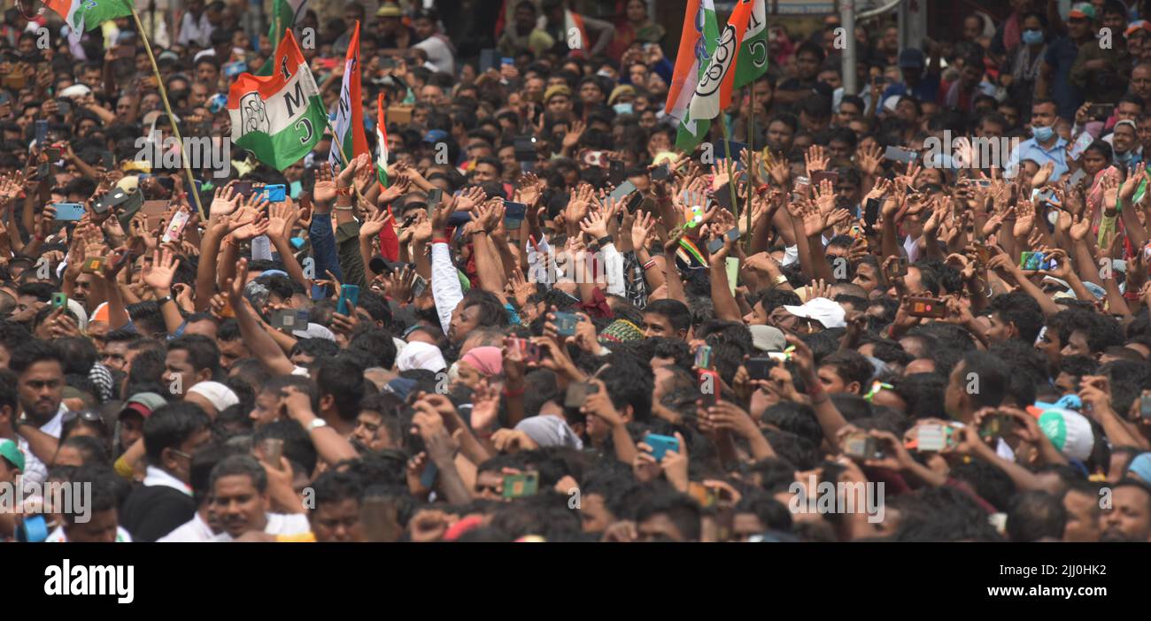 Kolkata, India. 21st July, 2022. KOLKATA, INDIA - JULY 21: Large numbers of Trinamool Congress (TMC) supporters gathered to observe Martyr's Day rally and TMC Chairperson Mamata Banerjee's (not in pic) address at Esplanade on July 21, 2022 in Kolkata, India. West Bengal Chief Minister Mamata Banerjee said that BJP is trying to break the government everywhere, this has become their job. In West Bengal, they tried to defeat us but could not succeed. (Photo by Samir Jana/Hindustan Times/Sipa USA) Credit: Sipa USA/Alamy Live News Stock Photo
