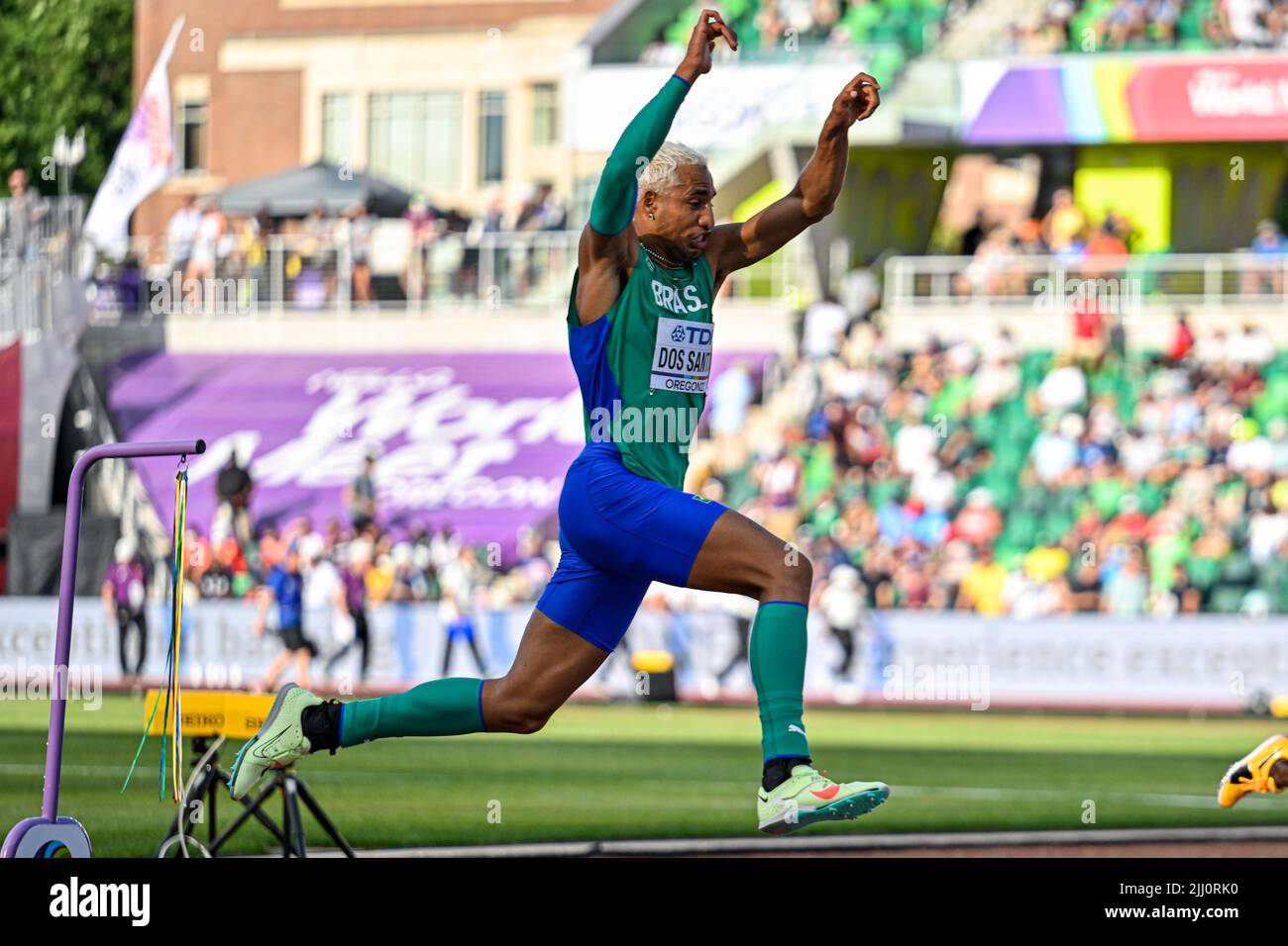 EUGENE, UNITED STATES - JULY 21: Almir Dos Santos of Brazil competing on Men's triple jump during the World Athletics Championships on July 21, 2022 in Eugene, United States (Photo by Andy Astfalck/BSR Agency) Atletiekunie Stock Photo