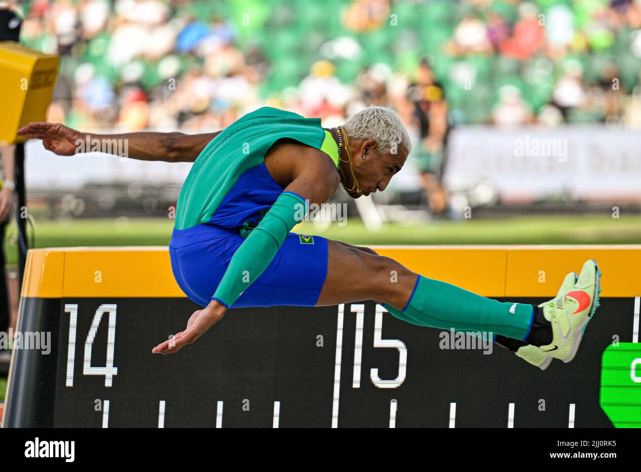 EUGENE, UNITED STATES - JULY 21: Almir Dos Santos of Brazil competing on Men's triple jump during the World Athletics Championships on July 21, 2022 in Eugene, United States (Photo by Andy Astfalck/BSR Agency) Atletiekunie Stock Photo