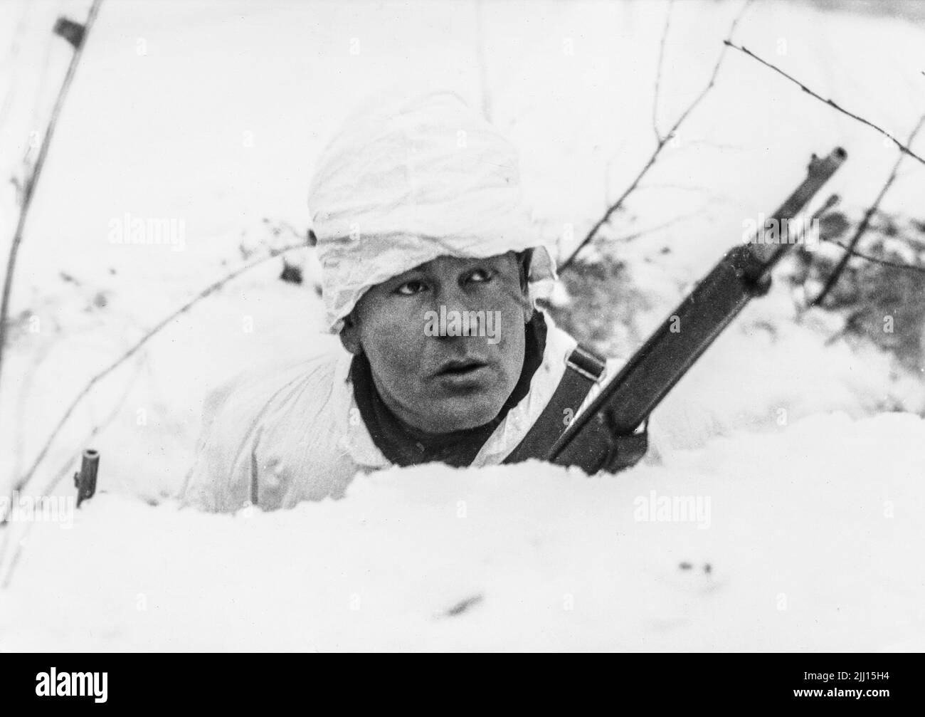 Finskt infanterist på vakt i snön vid fronten norr om Ladoga den 9 februari 1940 under vinterkriget. Sovjets anfall mot Finland inleddes 30 november 1 Stock Photo