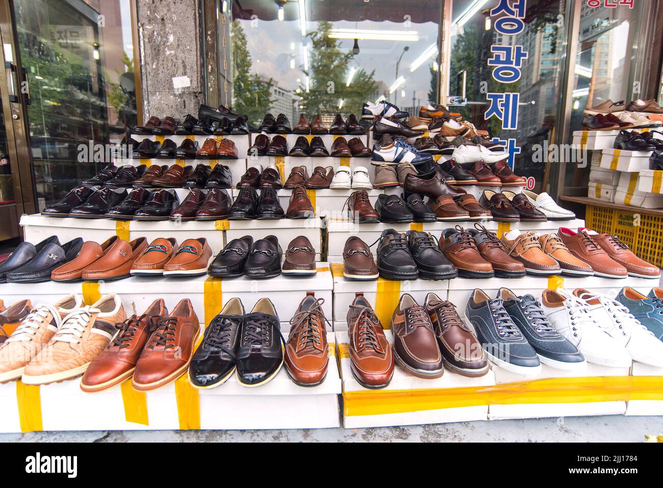 SEOUL - OCT 01: Asian shoes street market in Seoul, October 01. 2016 in South Korea Stock Photo