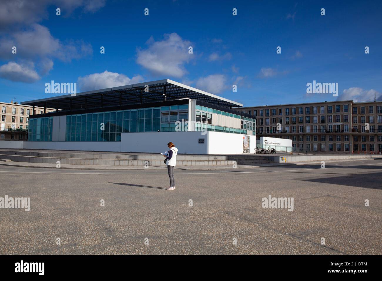 Le Havre,France - 13 October, 2021: Lonely tourist in front of Museum of Modern Art Andre Malraux in the harbor.Museum containing one of the nations m Stock Photo