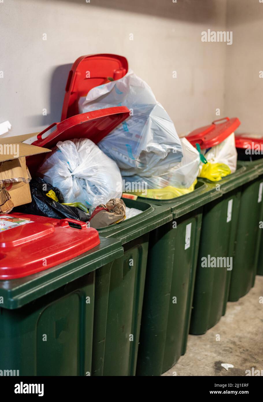 Dustbin for apartment deals