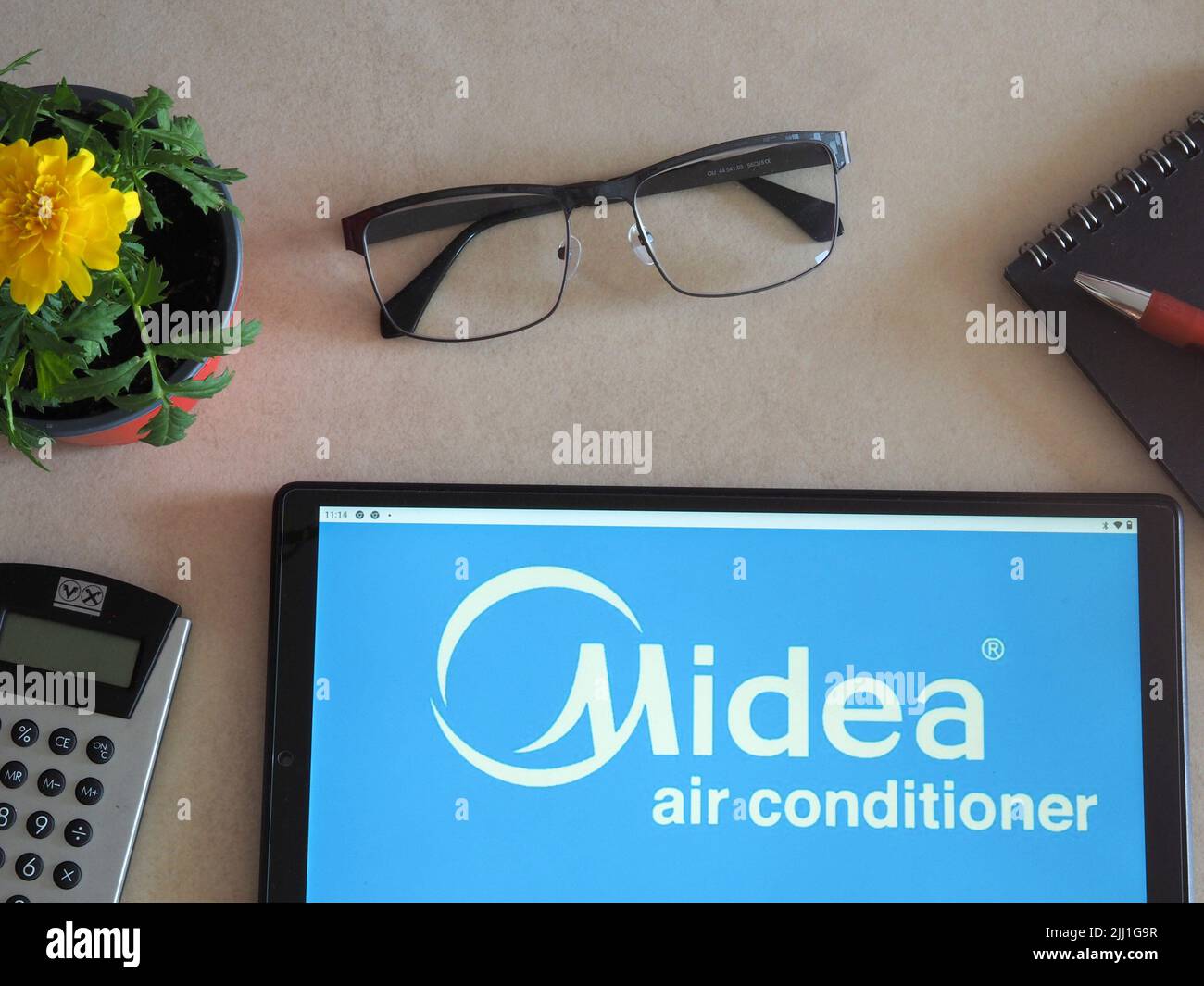 Midea hi-res stock photography and images - Alamy