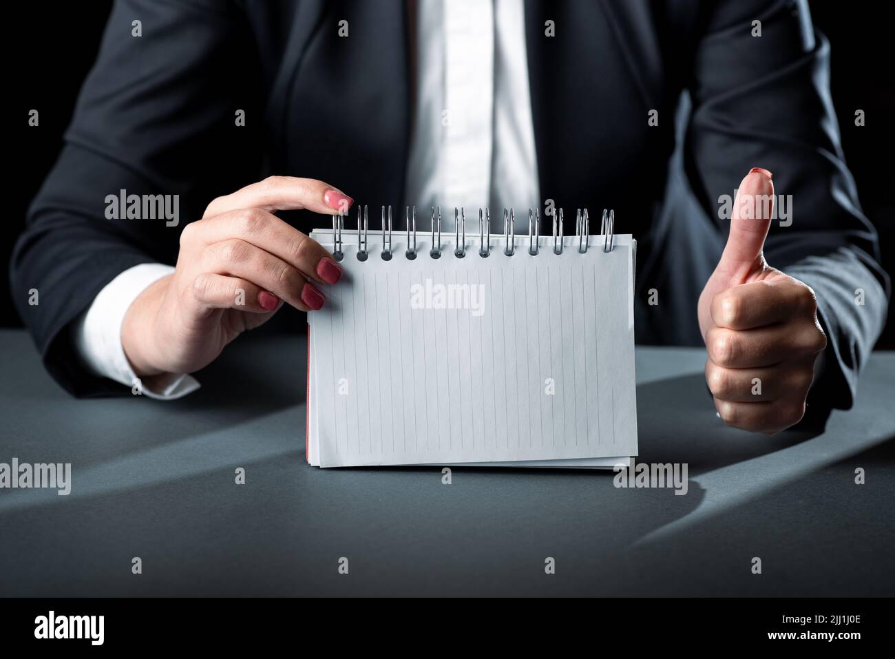 Businesswoman Holding Note With Important Message And Showing Thumb Up ...