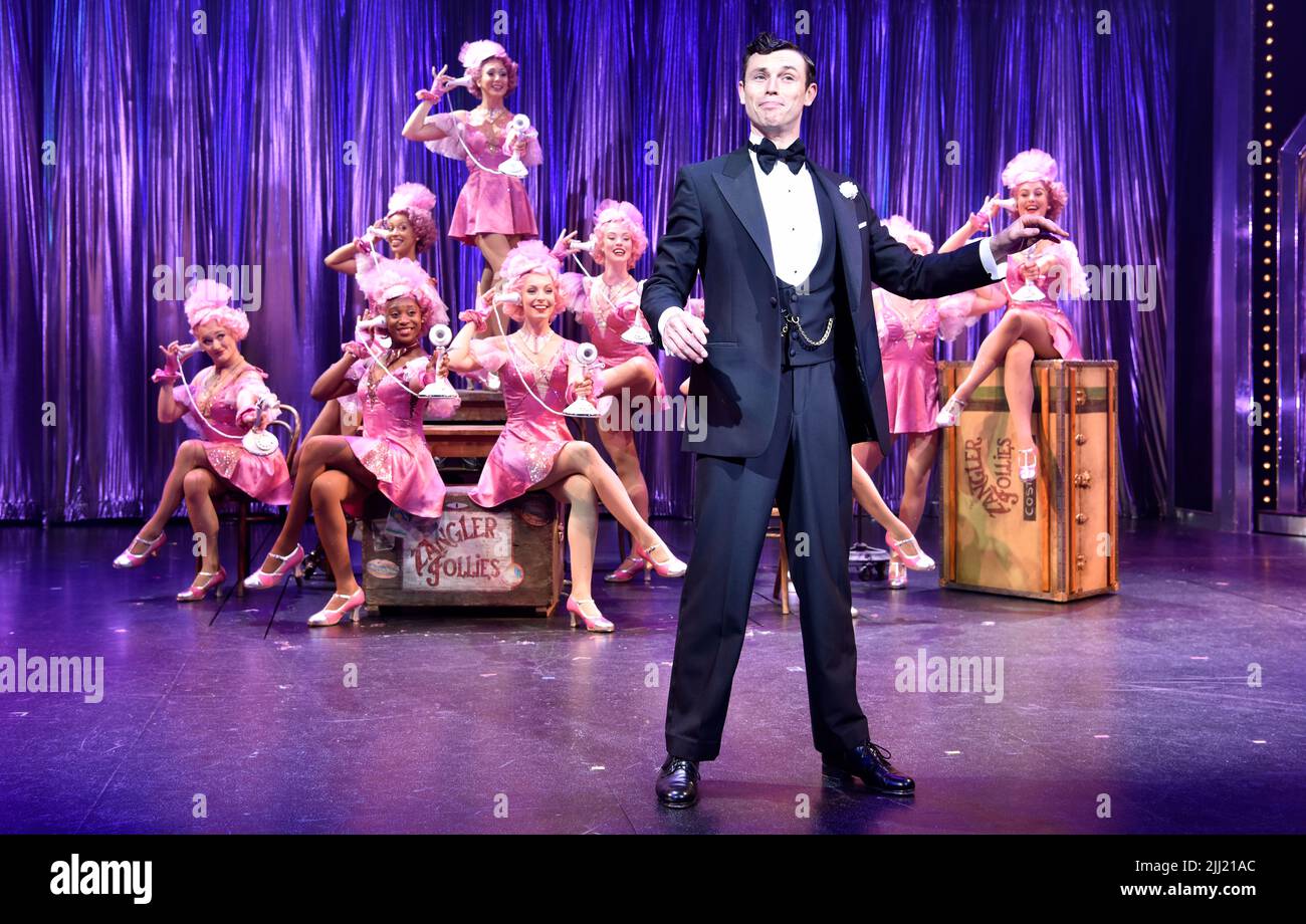 Charlie Stemp (Bobby Child) in a scene from Crazy For You with music & lyrics by George and Ira Gershwin, Chichester Festival Theatre, West Sussex, UK Stock Photo