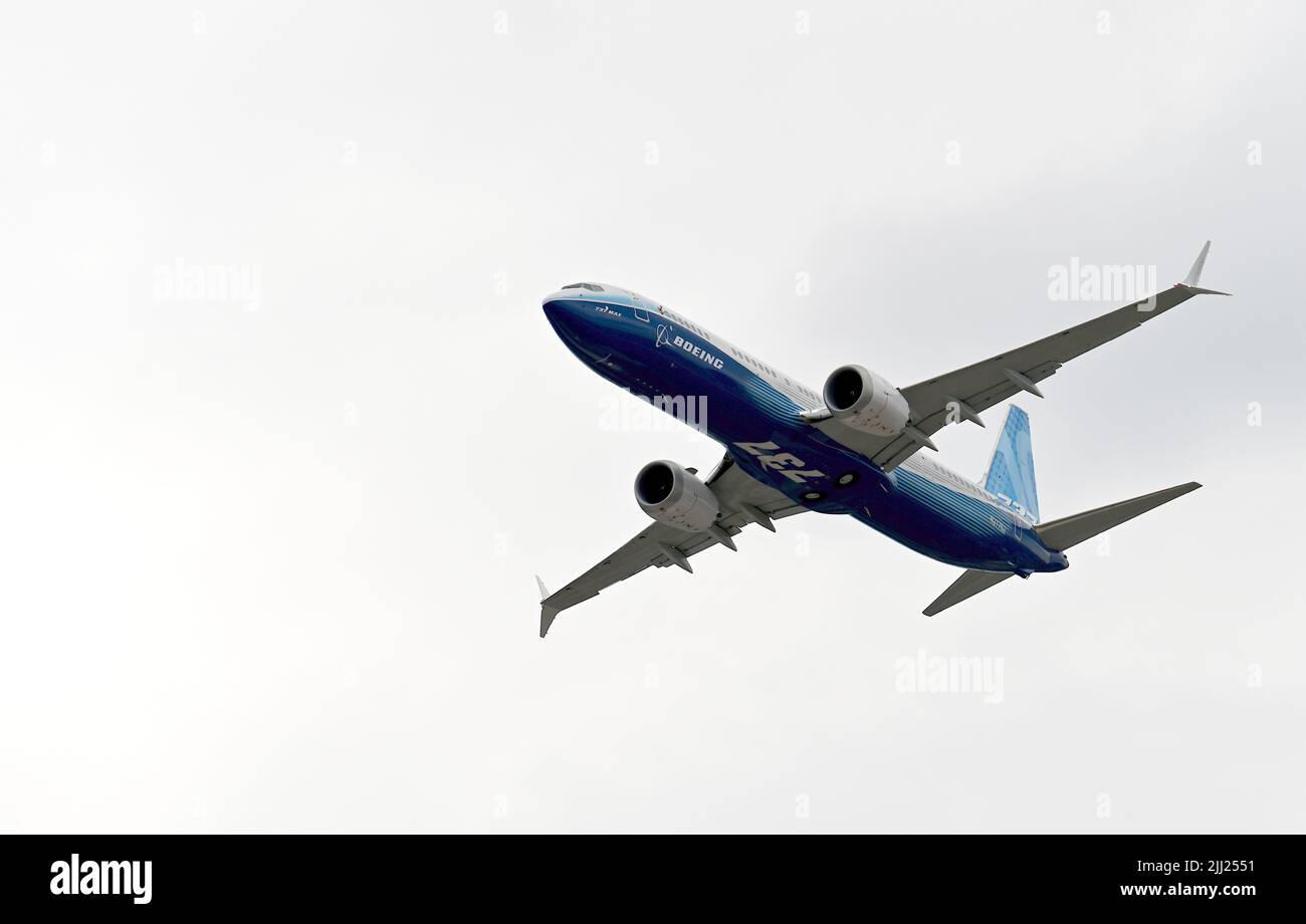 Advanced technology winglets hi-res stock photography and images - Alamy