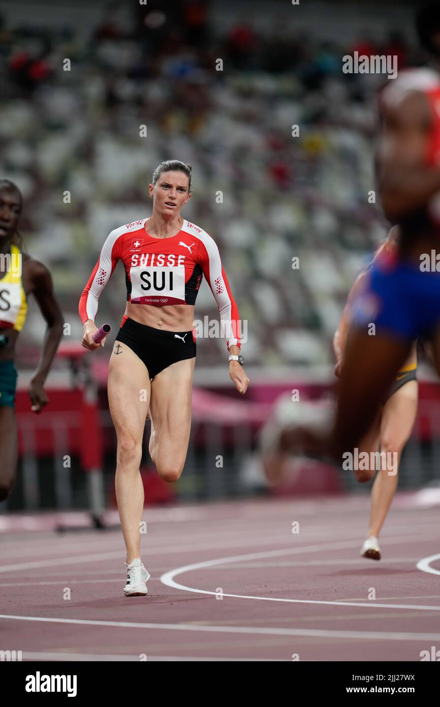 Lea Sprunger participating in the 4x400 meter relay at the 2020 Tokyo