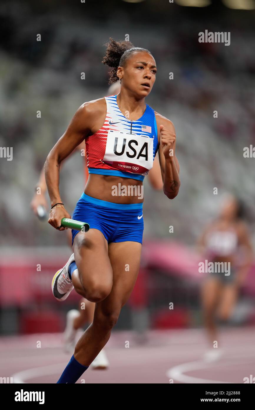 Kaylin Whitney participating in the 4x400 meter relay at the 2020 Tokyo