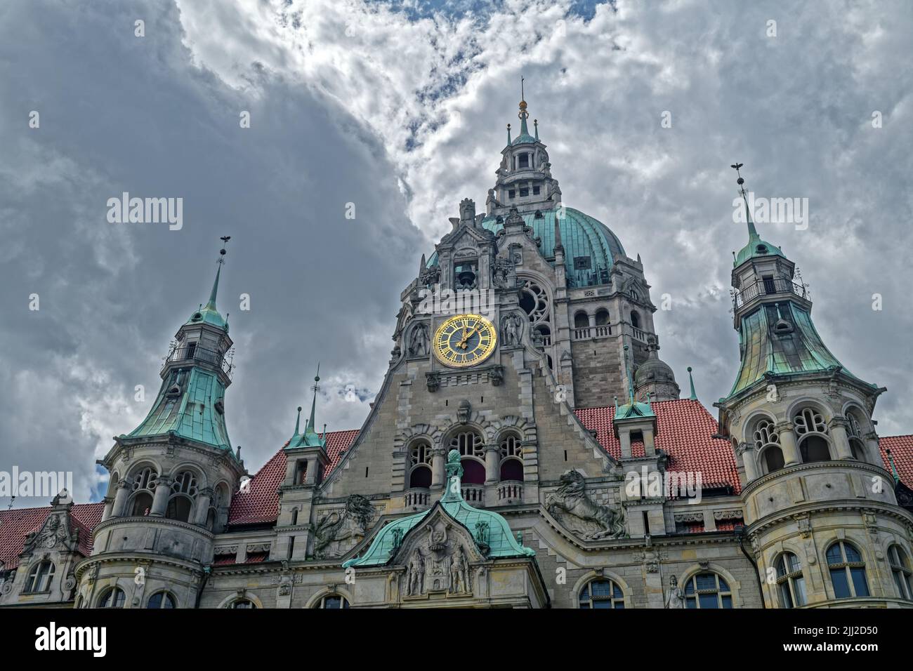 The New City Hall (Neues Rathaus, built between 1901 - 1913) of Hanover from the Friedrichswall Stock Photo