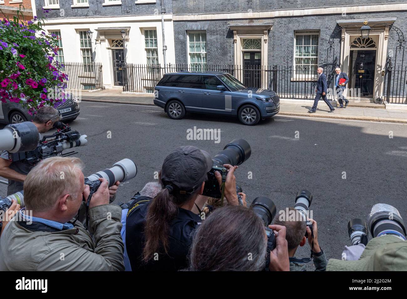 Boris Johnson leaves No. 10 for PMQs the last time.   Image shot on 20th July 2022.  © Belinda Jiao   jiao.bilin@gmail.com 07598931257 https://www.bel Stock Photo