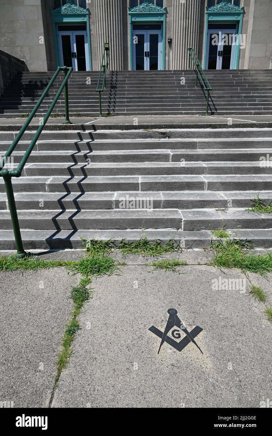 Logo and stairs leading to the main entrance of the 1928 Freemason Masonic Temple in Decatur, Illinois Stock Photo