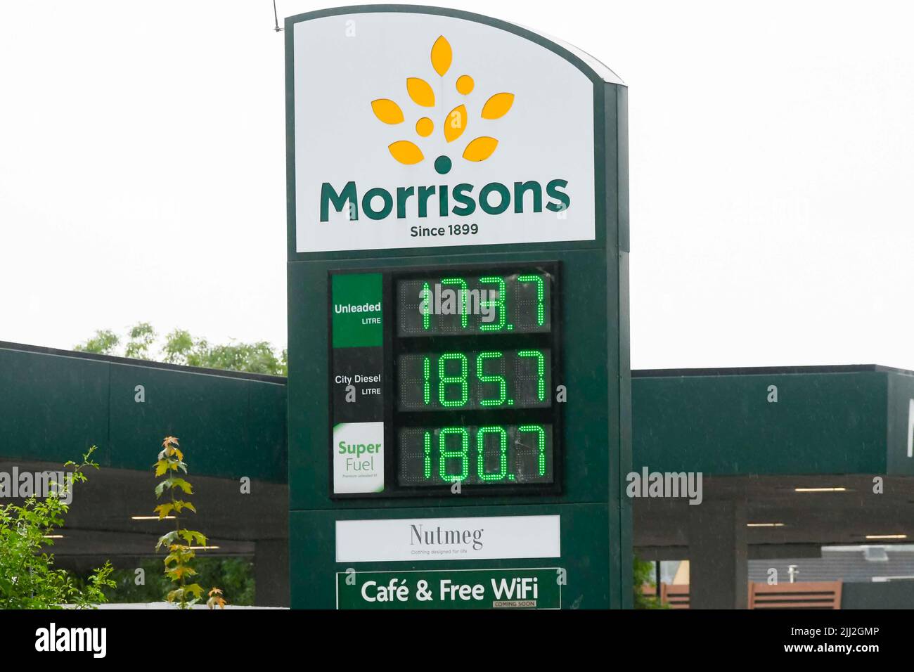 Yeovil, Somerset, UK. 22nd July 2022. Fuel prices at the Morrisons