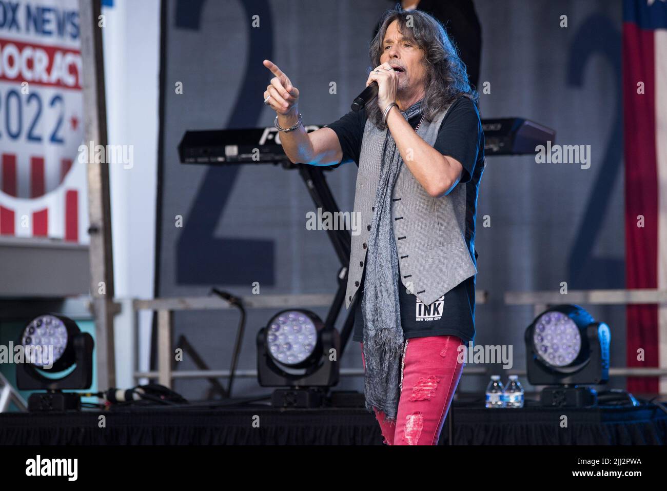 New York, USA. 22nd July, 2022. Kelly Hansen on stage for Foreigner