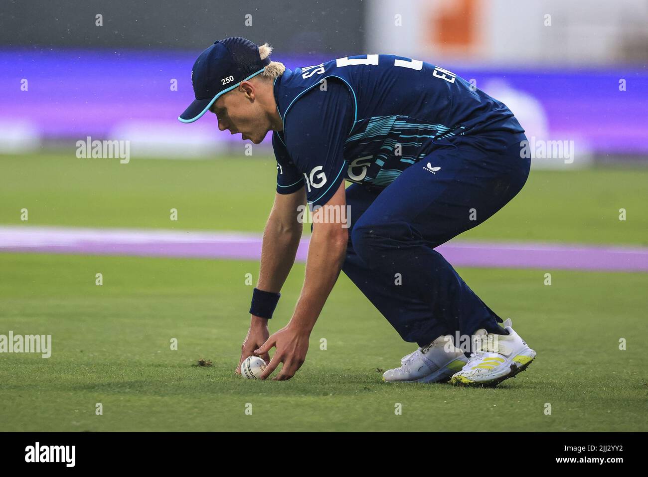 Sam curran england v south africa hi-res stock photography and images ...