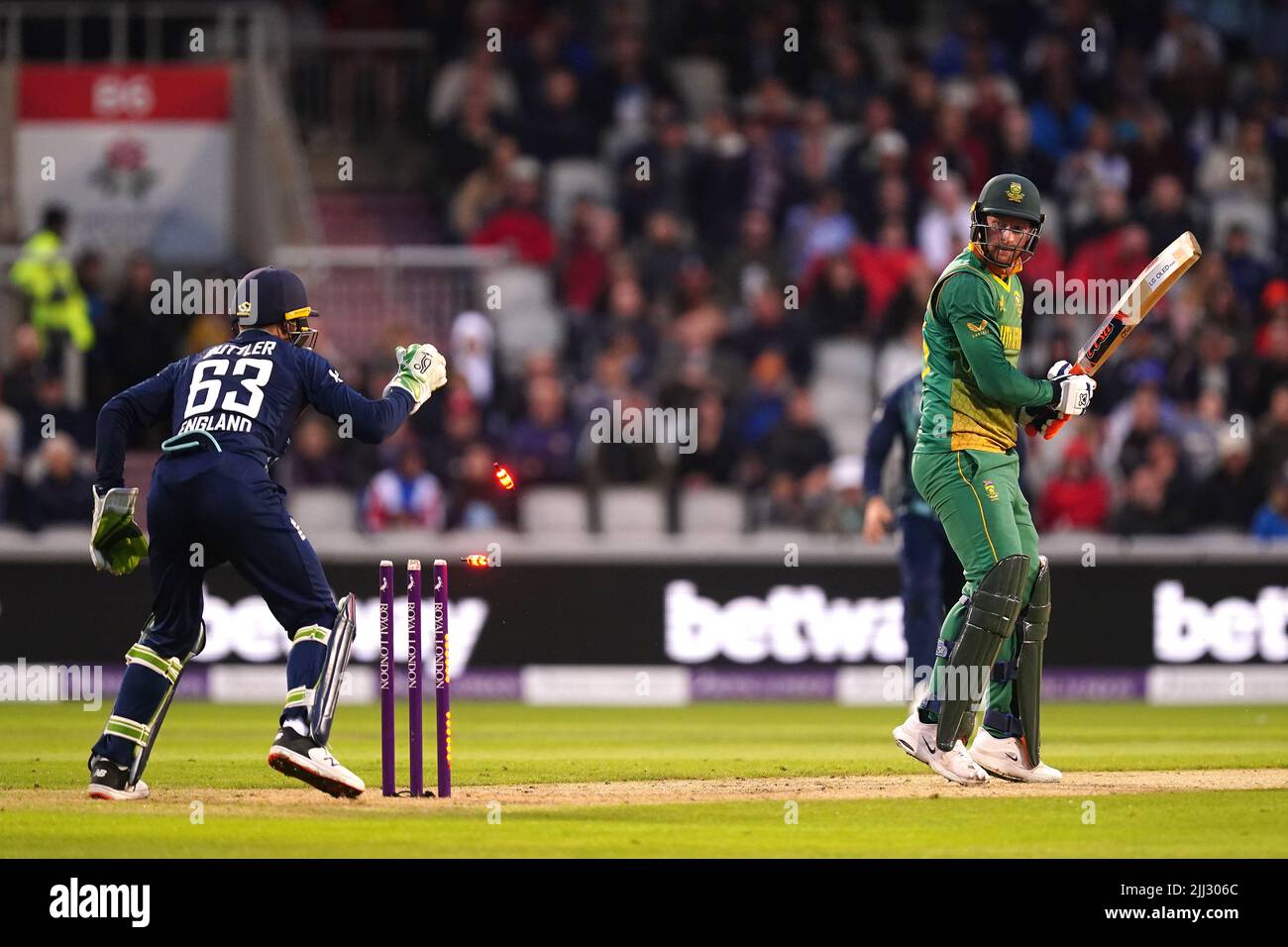 South Africa's Heinrich Klaasen (right) looks on as he is stumped by England's Jos Buttler during the second one day international match at Emirates Old Trafford, Manchester. Picture date: Friday July 22, 2022. Stock Photo